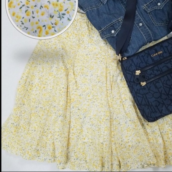 Banana Republic Dresses & Skirts - BANANA REPUBLIC Skirt Yellow Flowers Print Sz S
